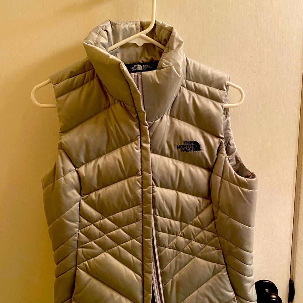 NWOT North Face Silver Vest